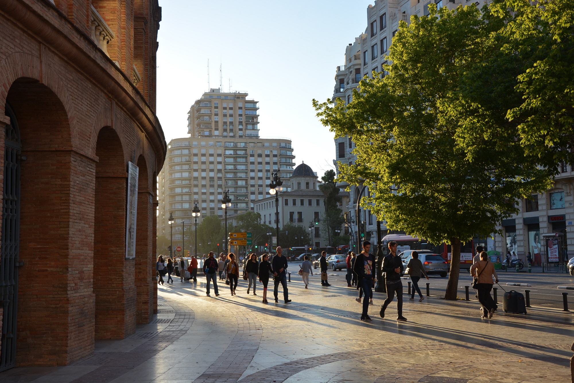 Lavorare a Valencia: 3 settori con pià¹ offerta di lavoro per italiani
