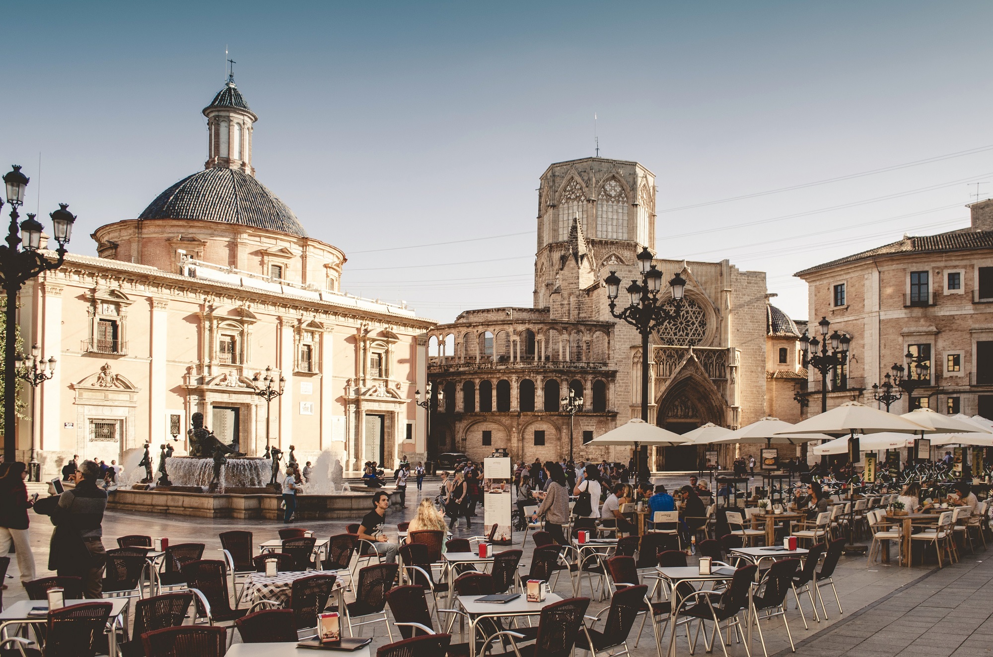 Plaza de la Virgen - Valencia a Settembre: Attività  ed Eventi da Non Perdere