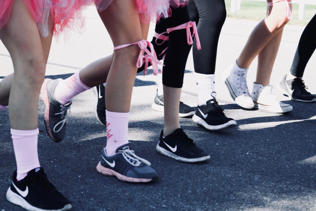 Giornata mondiale cancro al seno: attività  per la prevenzione a Valencia - maratona